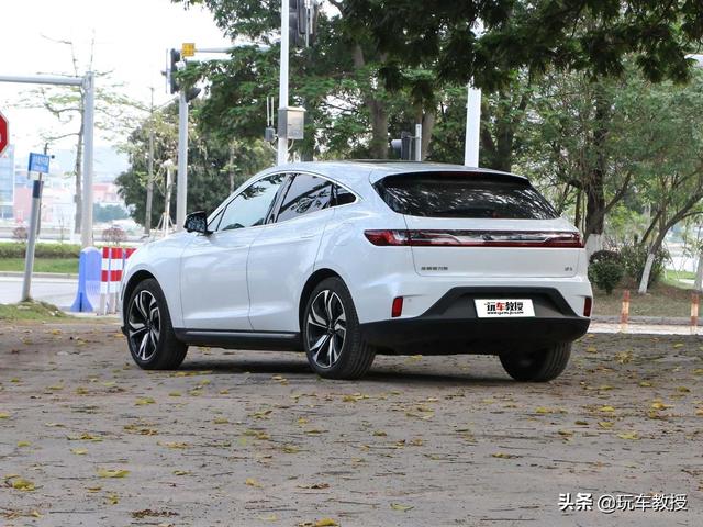 那这些轻松1000+续航 加速还猛的SUV！让纯电怎么活？