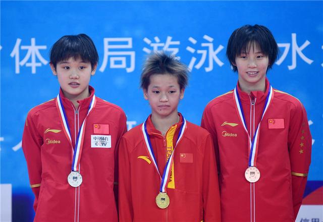 夺冠成名后，爱笑的杨倩、全红婵、张家齐，怎么就笑不出来了？