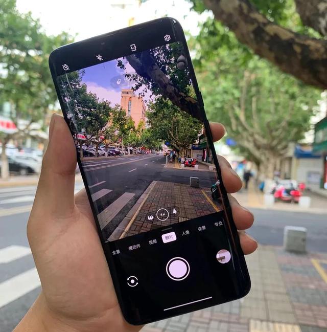 盘点那些年我们用过的“真全面屏”手机，一加7pro久久不能忘怀