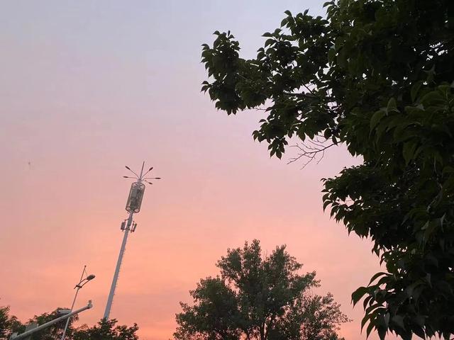 [云端小叮当自动进群]，微信签名怎样竖起来