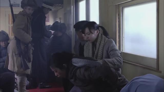 涩谷三郎:《悬崖》：从隐藏的细节里，看穿日军侵略者的暴行和丑恶嘴脸