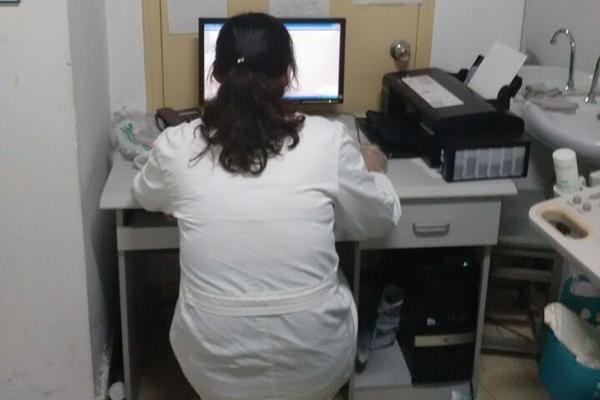 核磁共振检查会伤害身体吗（为什么医生不建议做核磁共振检查）