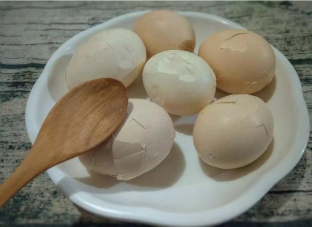 隔夜肉、隔夜菜、隔夜水和隔夜鸡蛋，哪个不能吃？你吃错了吗？