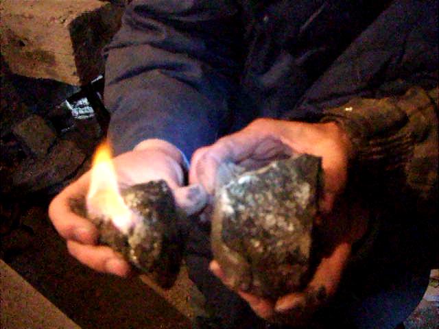 可燃冰可能会替代石油，中国储存量世界第一，为何大量进口石油？