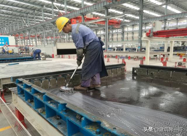 制砂机吊装现场