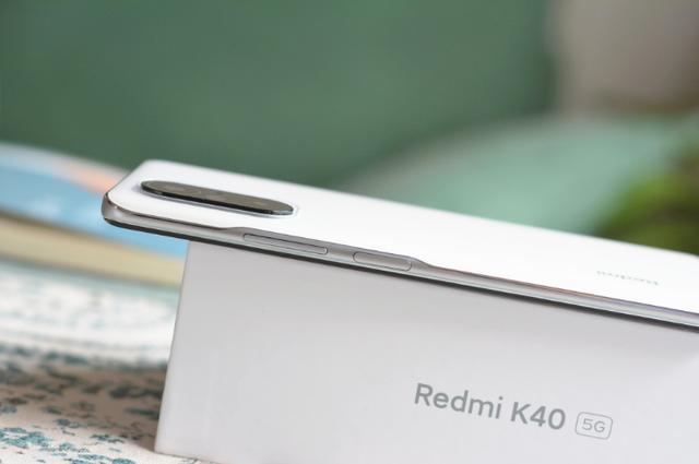 顶配版重回最低价，12GB+256GB，现在香不香？