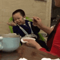 娃不吃不喝愁死人！“人造嘴”让食物一步到“胃”