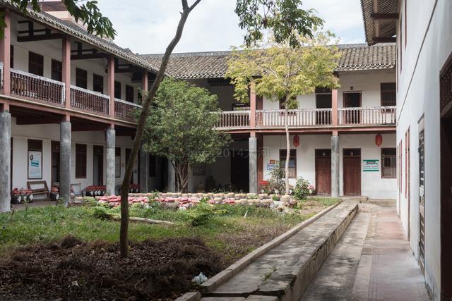 廣東梅州圍龍屋 與福建土樓齊名 曾是當地富豪的住宅 Kks資訊網