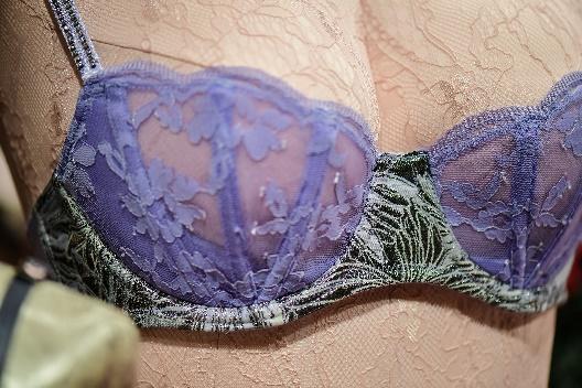 西安哪里有卖维密身体乳的 西安哪里有卖维密身体乳的
