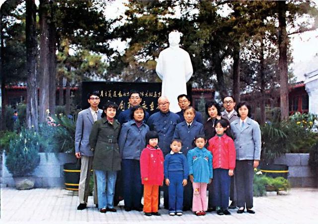 孩子好吃懒做，不爱学习，父母该怎么教？学学大人物的做法