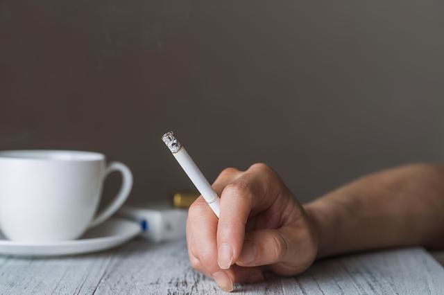 不管烟瘾多大，若身体出现“2处凸起”，建议尽早戒烟