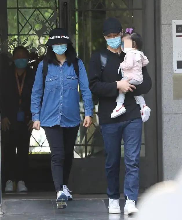 赵又廷高圆圆差几岁:曾经绯闻不断的气质女神高圆圆，为何最终选择嫁给老实人赵又廷？