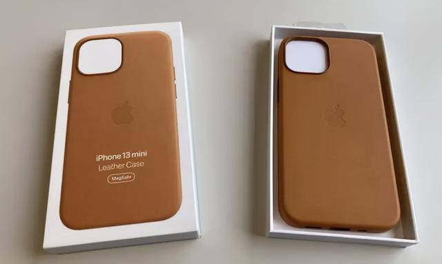 苹果 iPhone 13 mini 专用皮革保护壳使用感受：价格合理