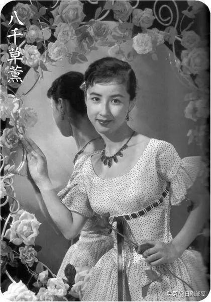 《血疑》中,她就扮演了山口百惠饰演的女主角的妈妈大岛敏江