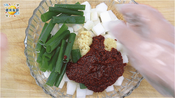 韩国萝卜泡菜的做法 韩国萝卜泡菜的做法（韩国萝卜泡菜） 美食