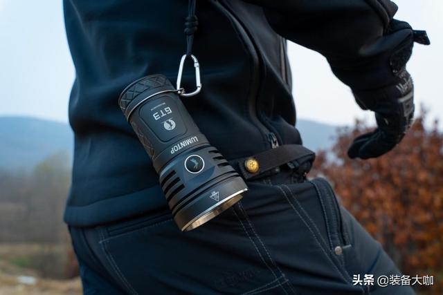 这款三眼小钢炮竟有18000流明——Lumintop雷明兔GT3手电