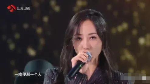 韩雪处处吻视频(韩雪处处吻现场版)_1