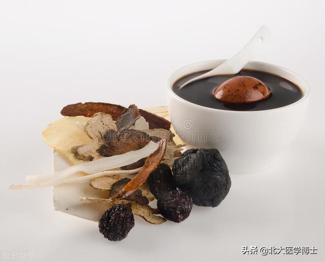 痛风患者为啥多痰湿？用麻杏苡甘汤和苯溴马隆治？哪个效果好？