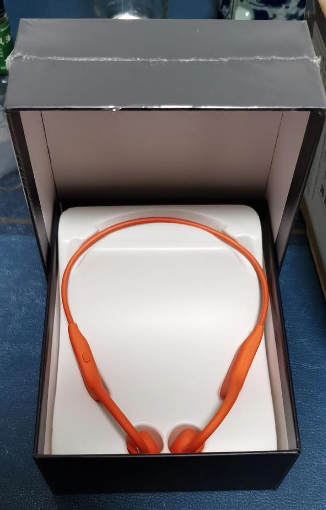 兩款骨傳導藍牙耳機的開箱比較