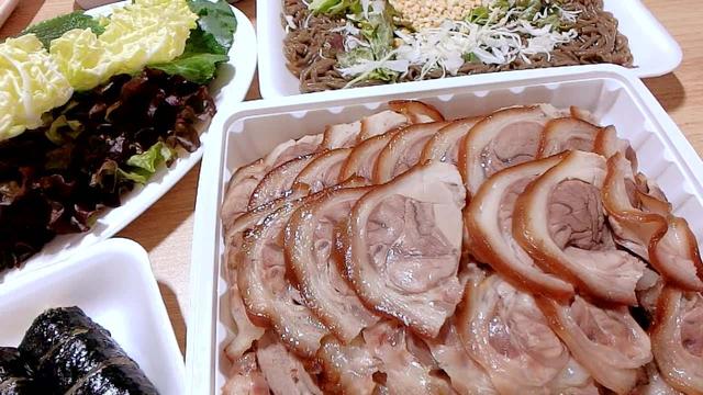 吃猪头肉有什么好处和坏处？猪头肉都有什么功效呢，入门知识篇