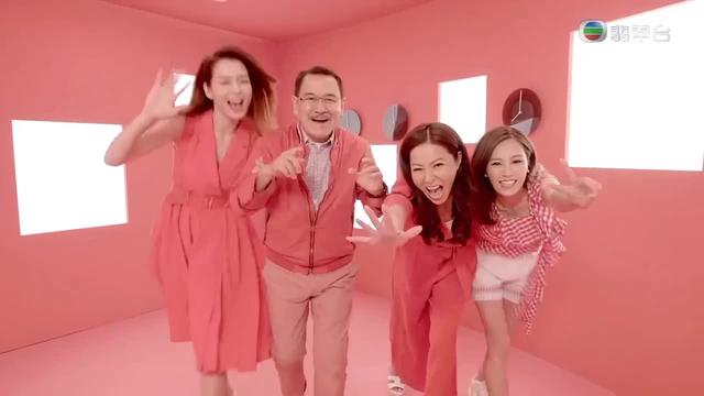 昨晚《爱回家之开心速递》换了新片头，还有欧阳震华加盟