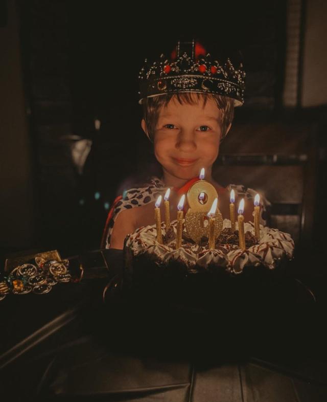 B超婴儿无四肢，18岁妈妈拒绝堕胎，冒险生子，把孩子养成男子汉