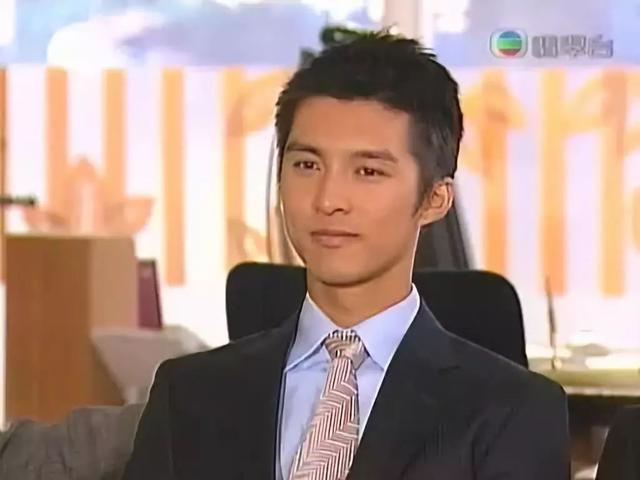 飞车减压！曾是TVB弟弟专业户 入行18年成功转型获捧上位