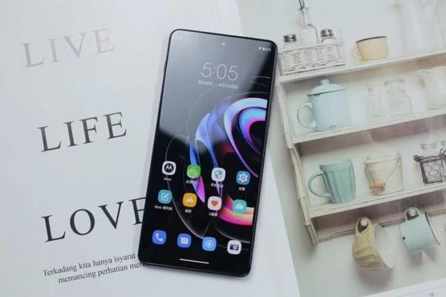 2000多元5G手机别乱买，这4款物超所值，总有一款合适你的