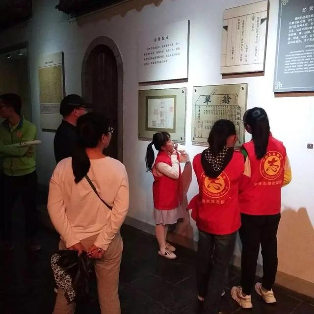 民生工程图片展讲解