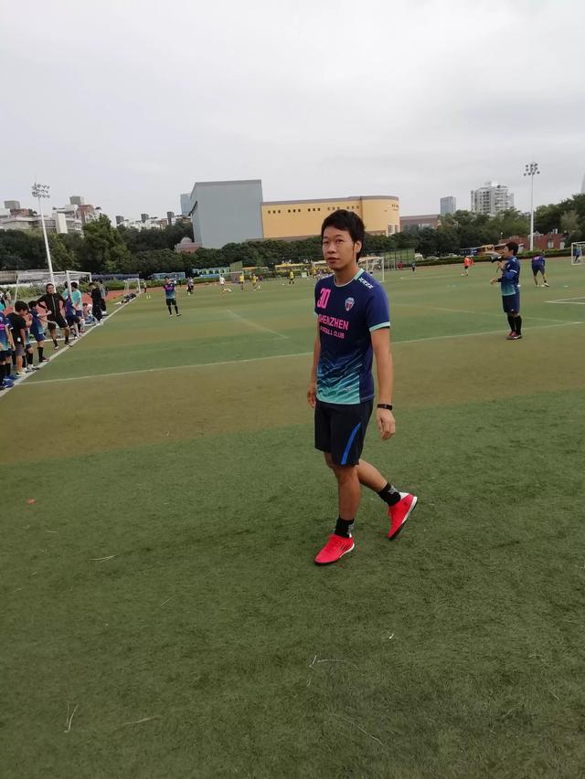 日本娃，在俺们的土地上锻炼身体