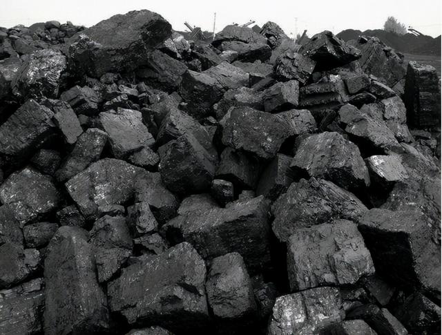 澳洲破防了，铁矿石价格持续跳水，或成“2021年最惨大宗商品”