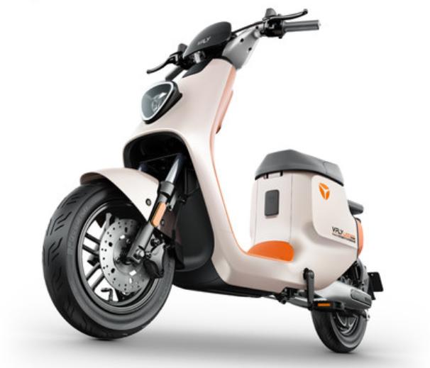 雅迪电动车VFLY L100 MAX，续航100公里，智能AI不用钥匙就能开