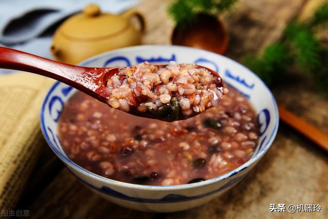 三伏天喝什么粥祛湿气？祛湿的十大粥，看这里就知道了