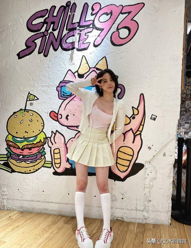 「媒体揭秘」欧阳娜娜身材_欧阳娜娜身材写真4k