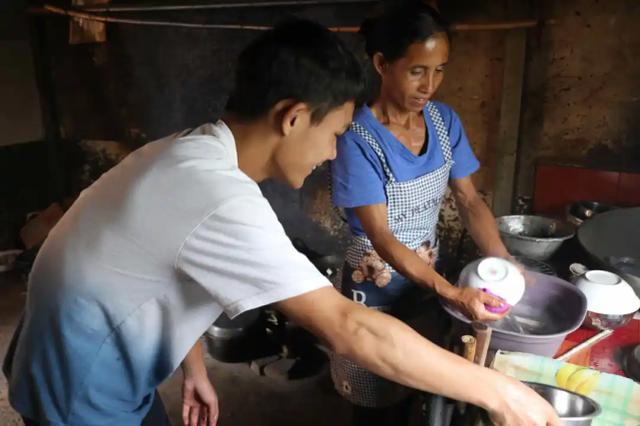 再读读这些“寒门贵子”们！何不放下焦虑，去拥抱那颗感恩的心？