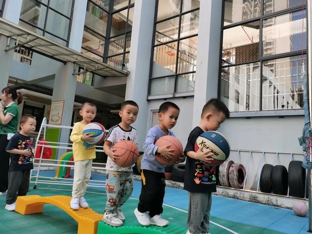 幼儿成长 教师先行 | 诺亚舟中大星耀幼儿园主题教研活动