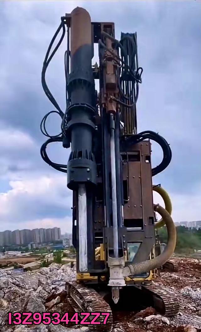 液压岩石破碎机的价格