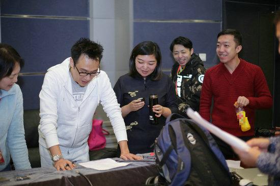 吴镇宇老婆:19年不做家务，十指不沾阳春水，做吴镇宇妻子，就是人生赢家