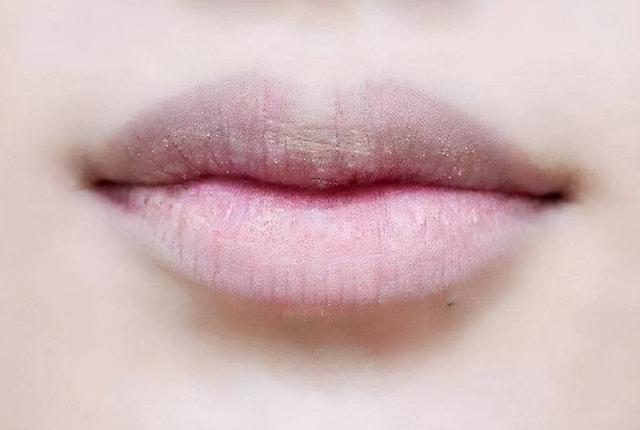 明日立冬，吃2白，食3果，少4事，做5勤，温暖过冬