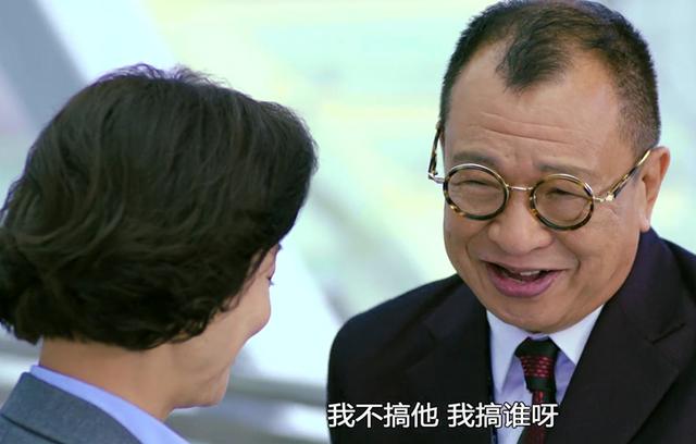 两个儿子都被自己害死！就为做香港警务处长值得吗？