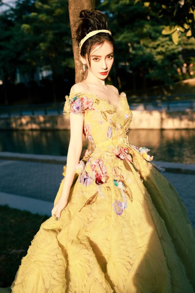 ����üëŨ��Ů����(������������ױ����Ȧ��ŷ�����ȣ������м���ں��ࣿ)