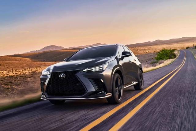 一直带电，首次插电——雷克萨斯全新一代NX 400h+