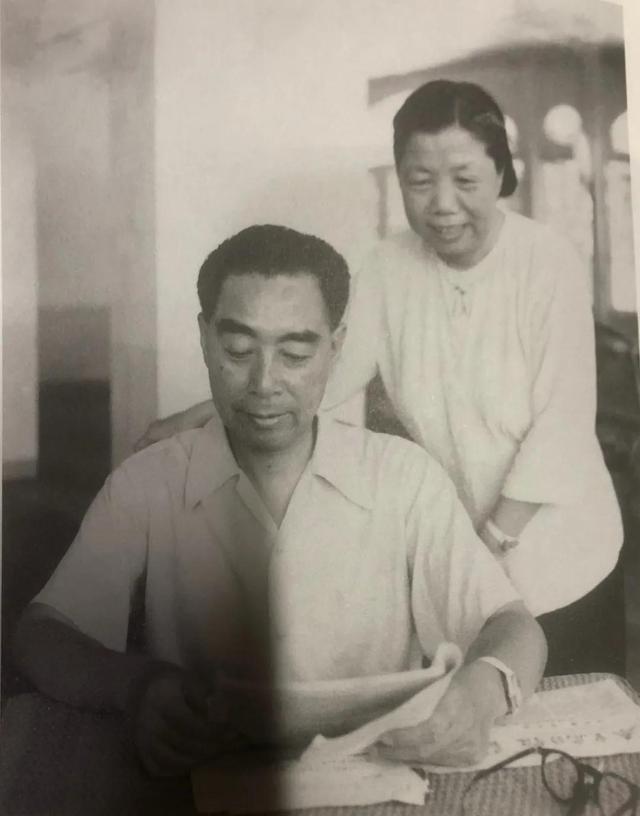 1961年，周保章给周总理夫妇拜年，看到团年饭后，他心里不是滋味