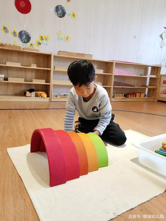 德瑞幼儿园静静老师：老师和家长对孩子最大的爱是帮助他走向独立