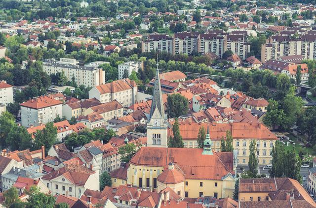 2020年全球主要国家与地区人均GDP点评