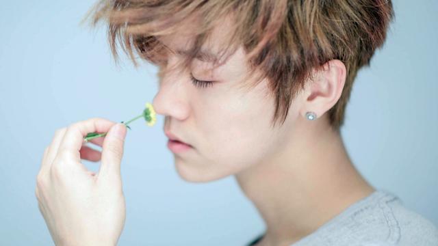 迪丽热巴老公是谁呀:“顶流小花”迪丽热巴的迷离情史，和她生命中的6个男人