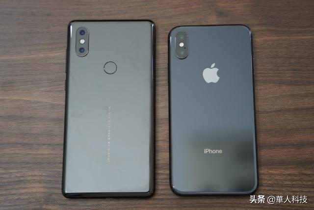 iPhone 真的比安卓耐用吗？测评两台几年前的旧手机
