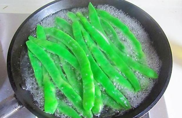 这3种含有大量“草酸”的蔬菜，不焯水不能吃，早知道早受益