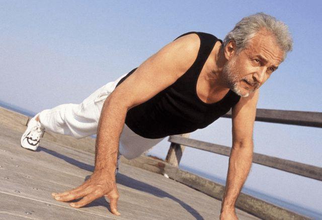 男性过了50岁，如果还能轻松完成5件事，或许能证明你还不算老