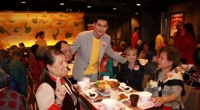 为新戏角色所需学游泳！TVB外援男神：导演只安排我在船舱救人